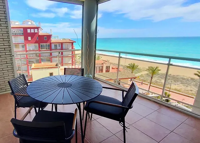Apartamento En La Playa Con Piscina